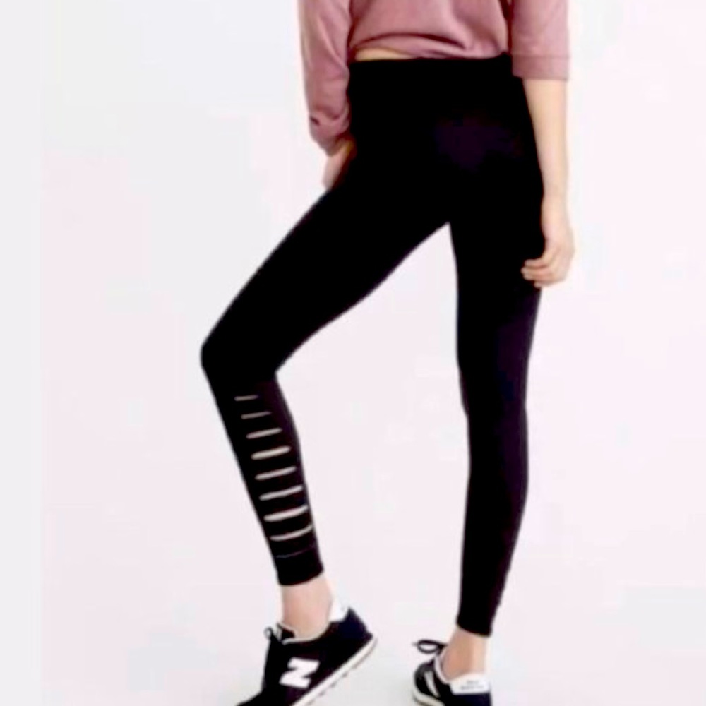 Side slash leggings